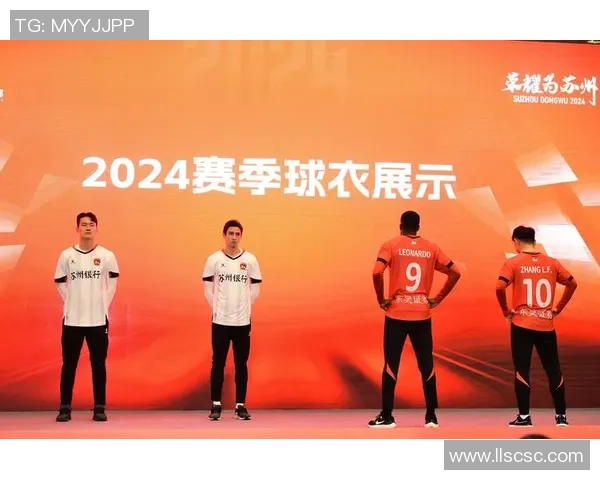 足球巨星登场瞬间全景揭密 球场入场通道背后的激情与荣耀